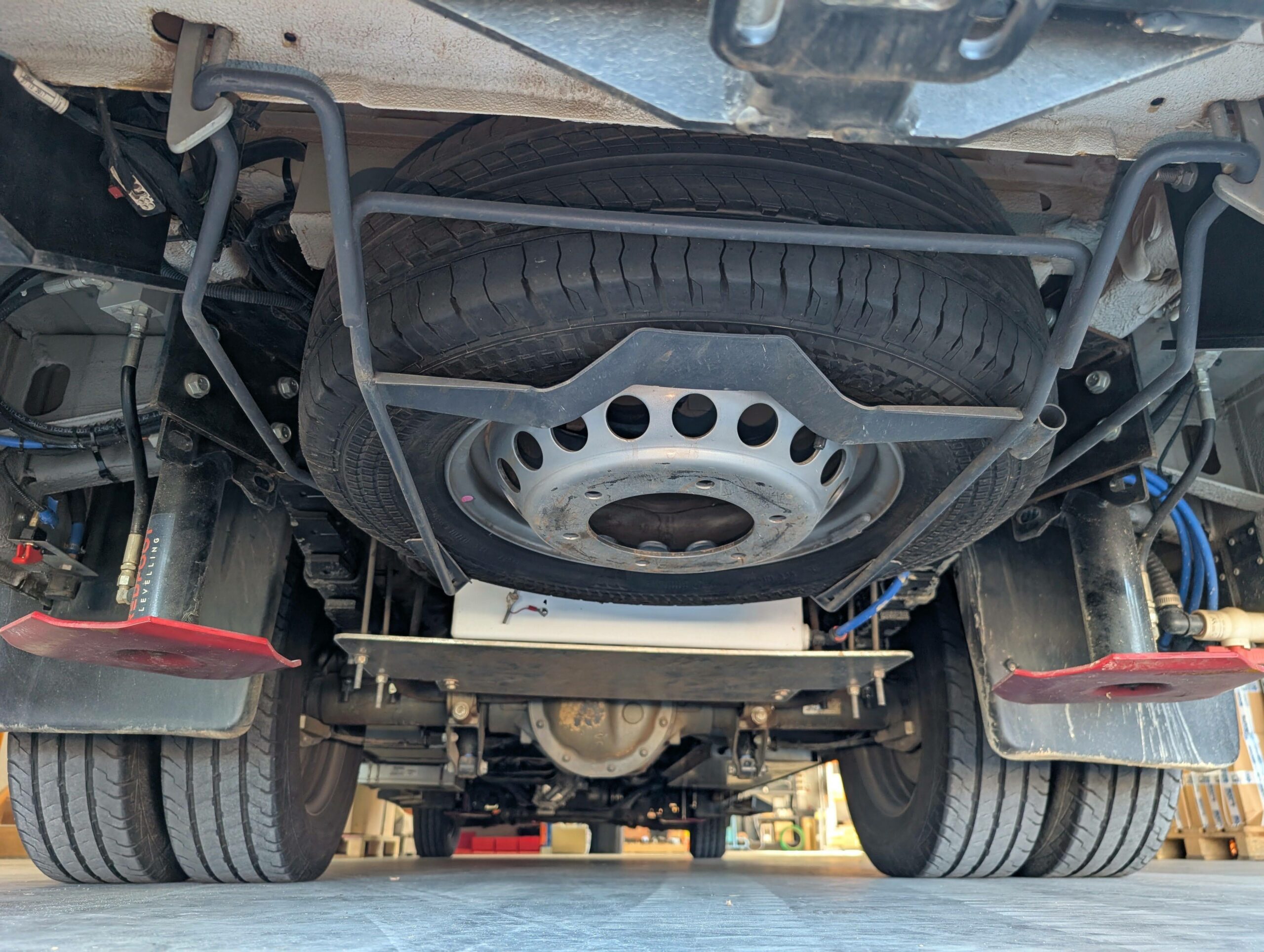 Mercedes Benz Sprinter 'EQ Smart Level' System - Image 16
