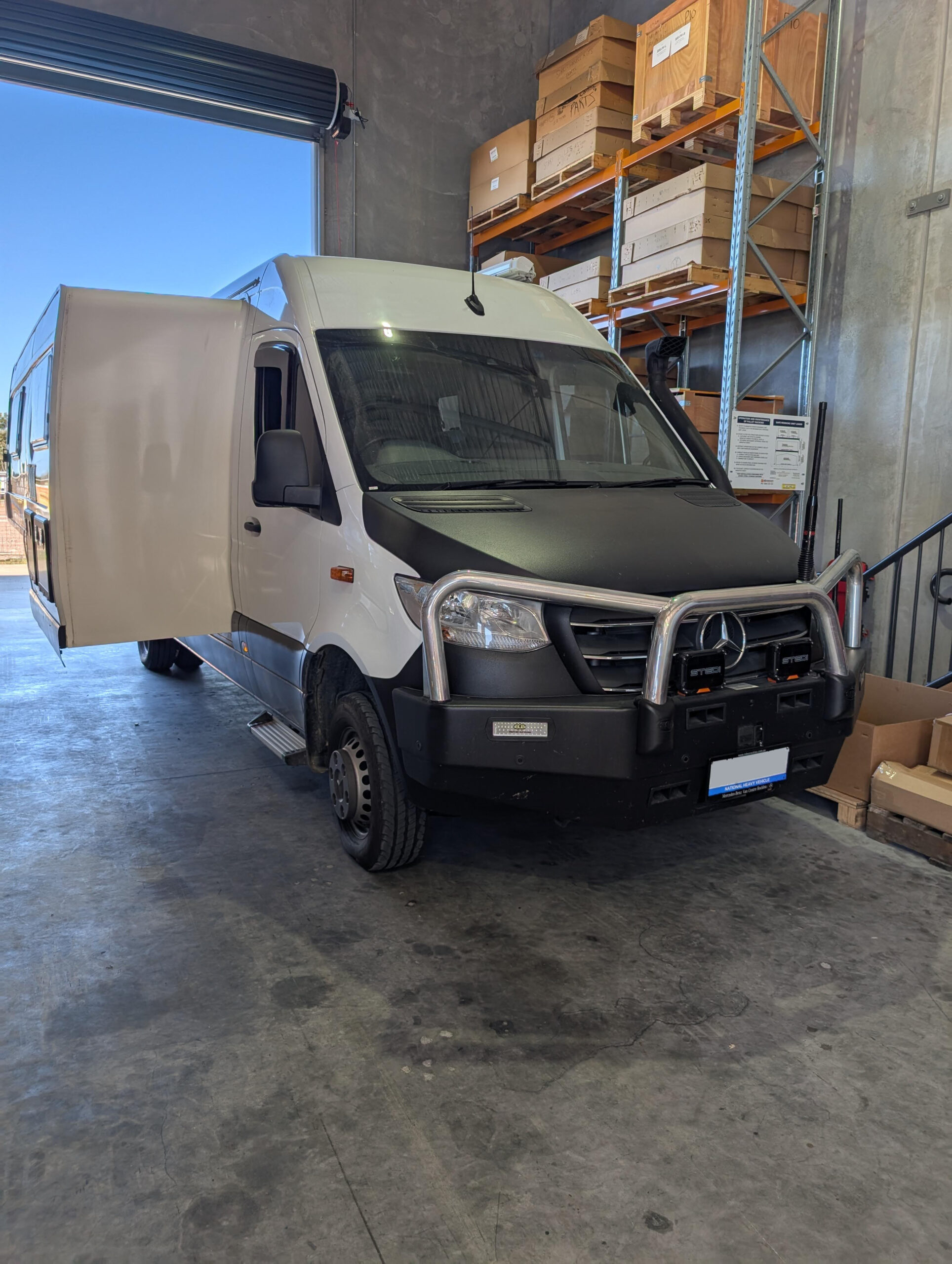 Mercedes Benz Sprinter 'EQ Smart Level' System - Image 14
