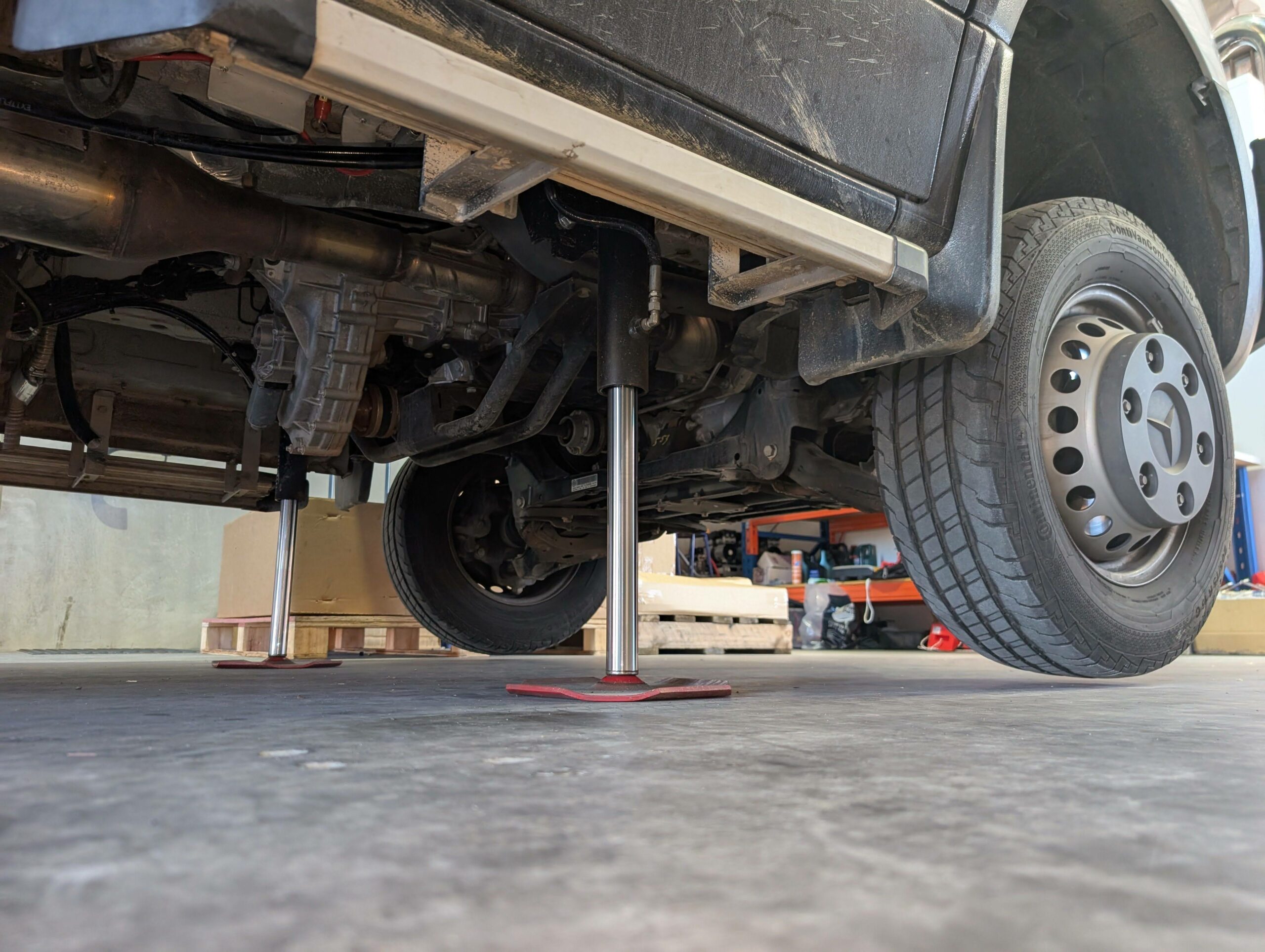 Mercedes Benz Sprinter 'EQ Smart Level' System - Image 18