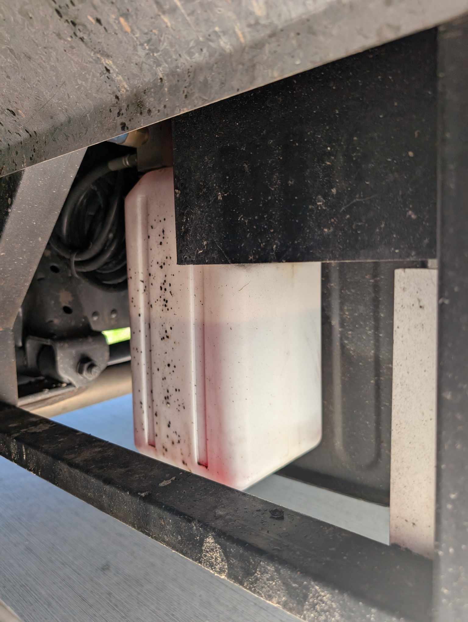 Pump mounted on chassis